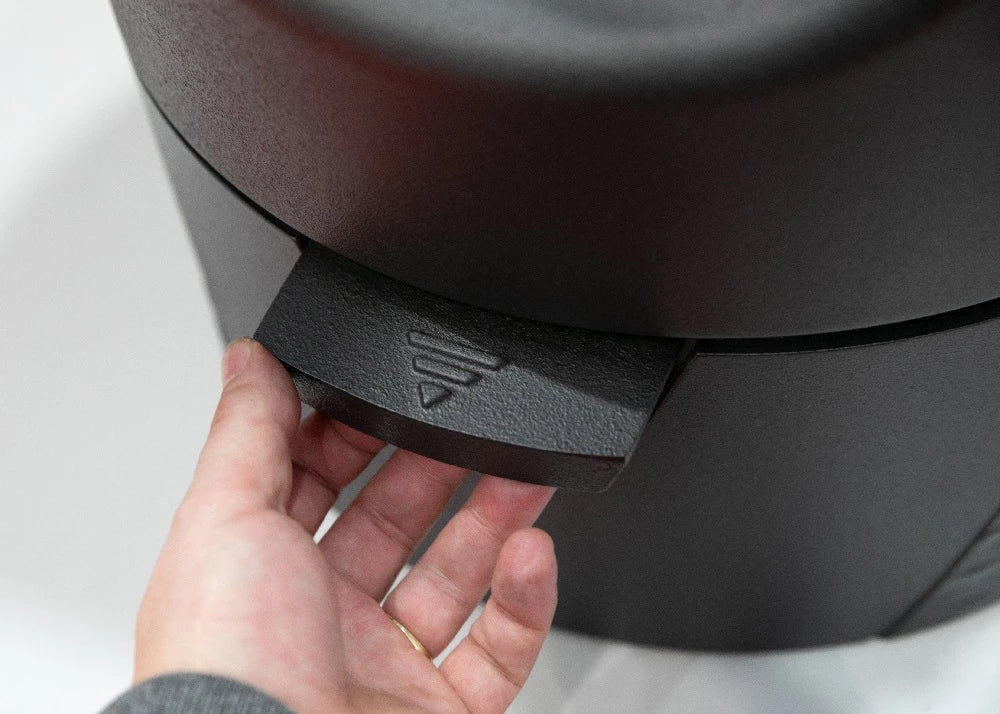 Cheminée design en fonte Plamen Tara – indépendante de l'air ambiant