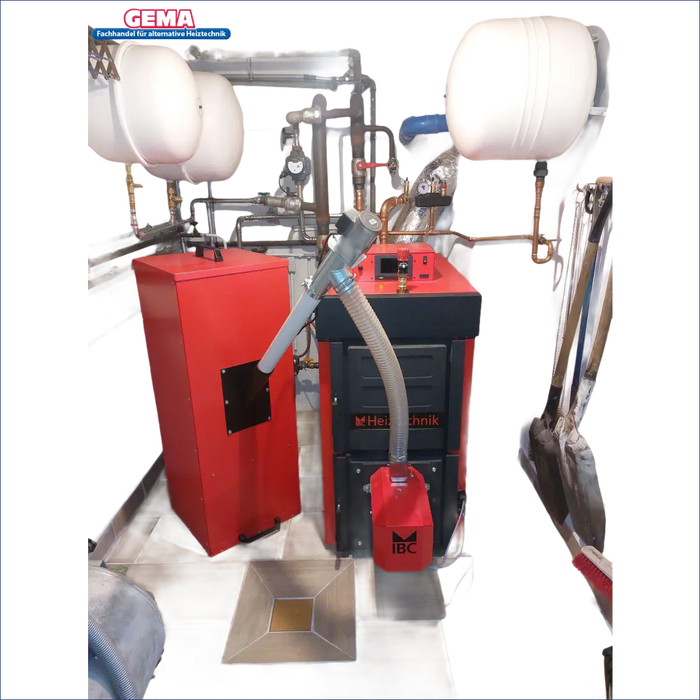 Rotes und schwarzes Heizsystem des Pelletheizung IBC GK8k-öko 32 kW